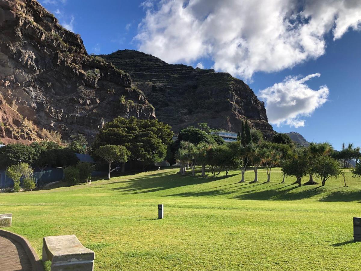 Calheta Ocean View Apartment 2 - Air Condition Estreito Da Calheta Luaran gambar